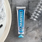 Marvis Aquatic Mint Toothpaste Οδοντόκρεμα με Γεύση Θαλασσινή Μέντα, 85ml - Image 4